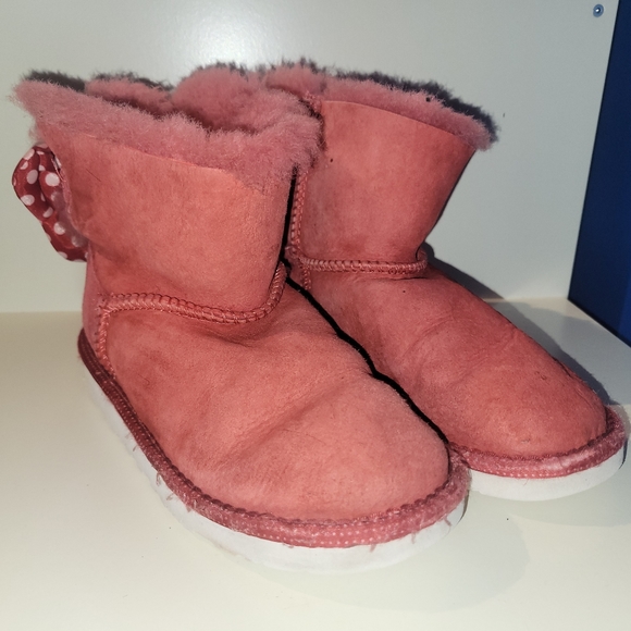 Disney Ugg boots girls sz 2 - Picture 5 of 8